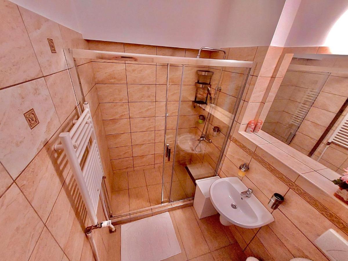 Criss Apartament Sinaia Luaran gambar